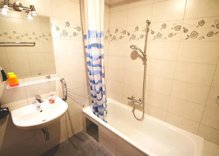 Mountain Breezes Studio- 3